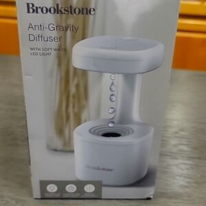 Brookstone Anti Gravity Diffuser New.